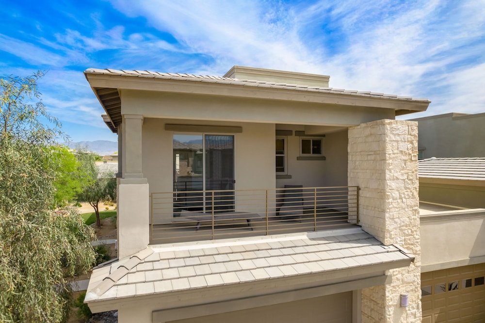 A Luxurious Oasis Experience in Desert Palm