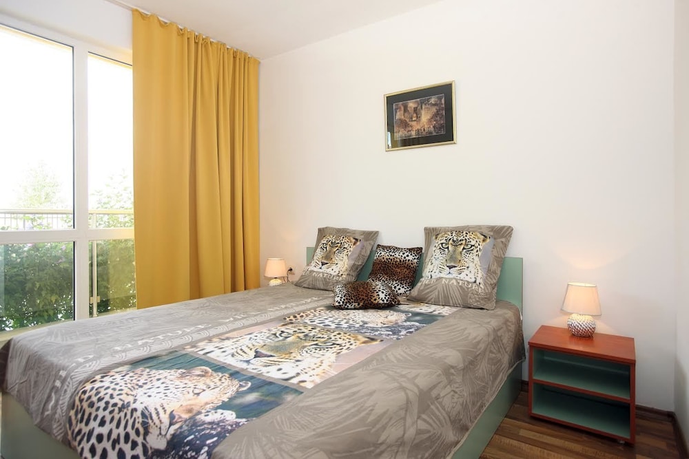 Sofia Apartments in Sunny Residence