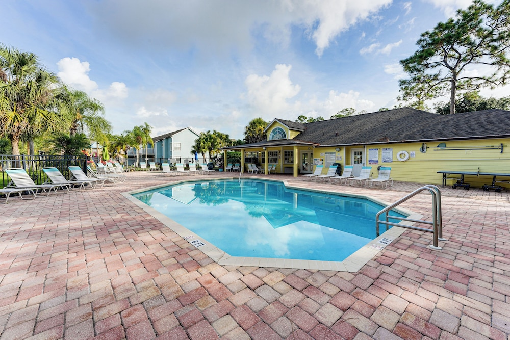 Florida Fun! Family Condo w/ Pool, 8 Mi to WDW