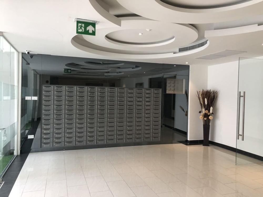 Luxury Apartments in Grand Avenue view 5