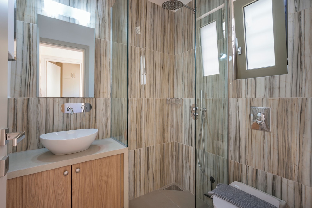 Lithos Residence