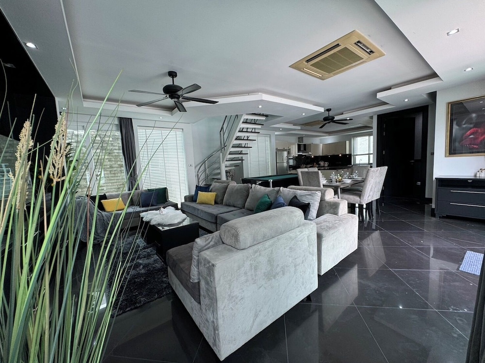 Premium Pool Villas Pattaya