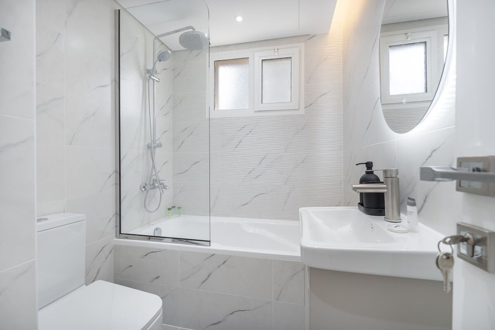 Charming and Cozy 2BR Stay in Dubai Marina