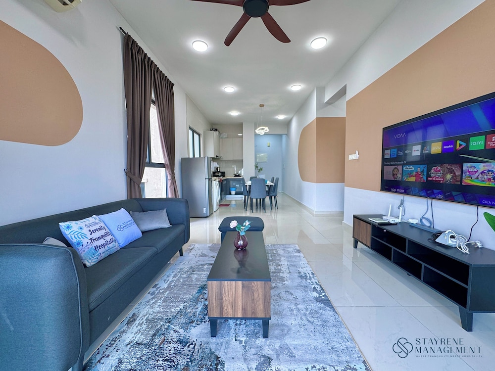 Country Garden Danga Bay Sea View Homestay by Stayrene