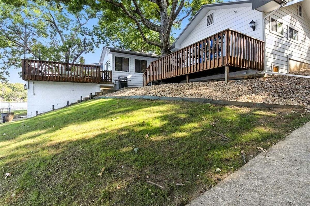 Lakefront Home at the 10mm With Dock Slip & Bar