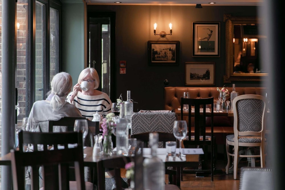 The Rose & Crown Wimbledon