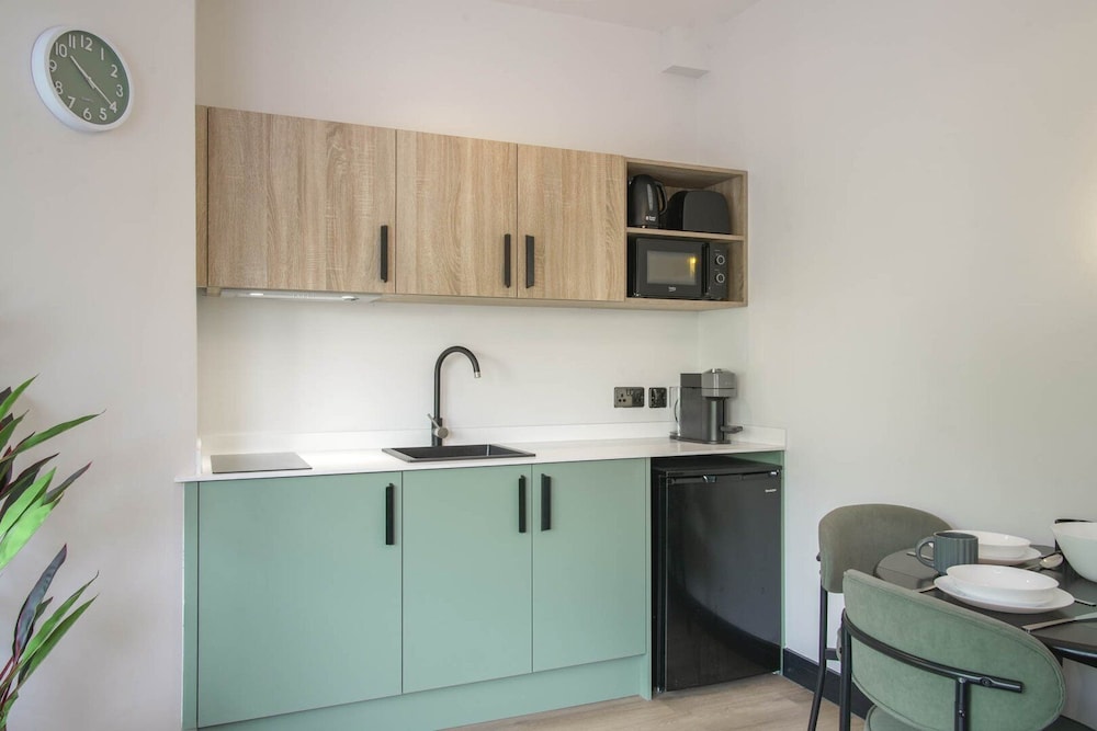 Sixty Aparthotel 2bed, Central Cardiff + Parking
