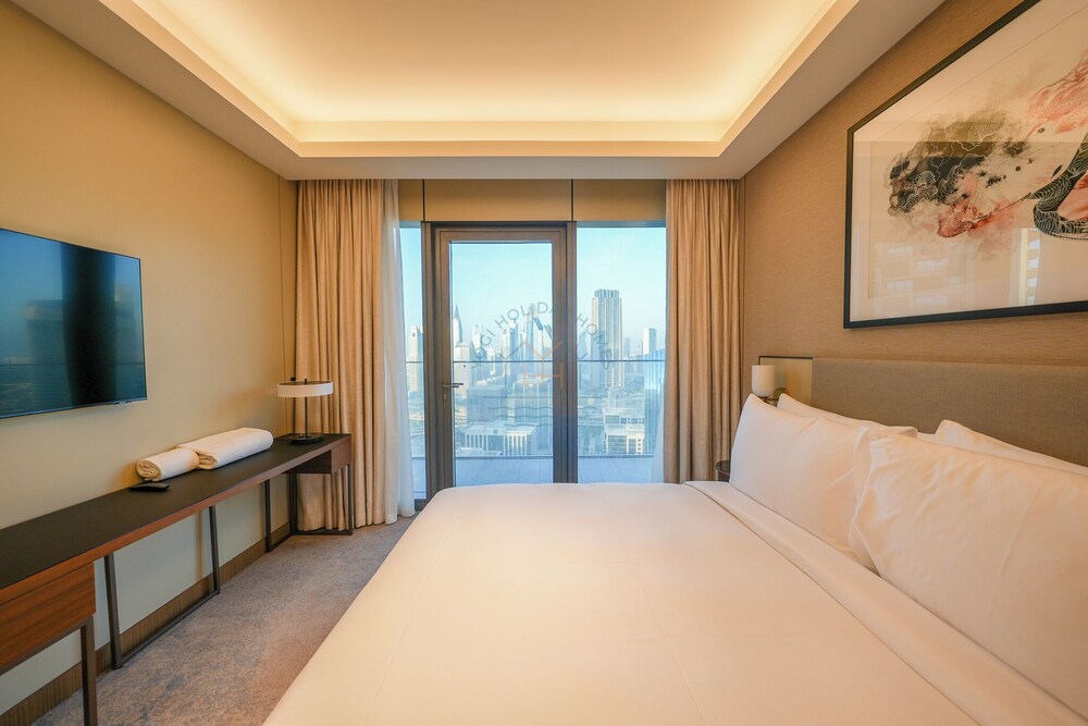 Skyline Bliss- Luxury Burj Khalifa Views