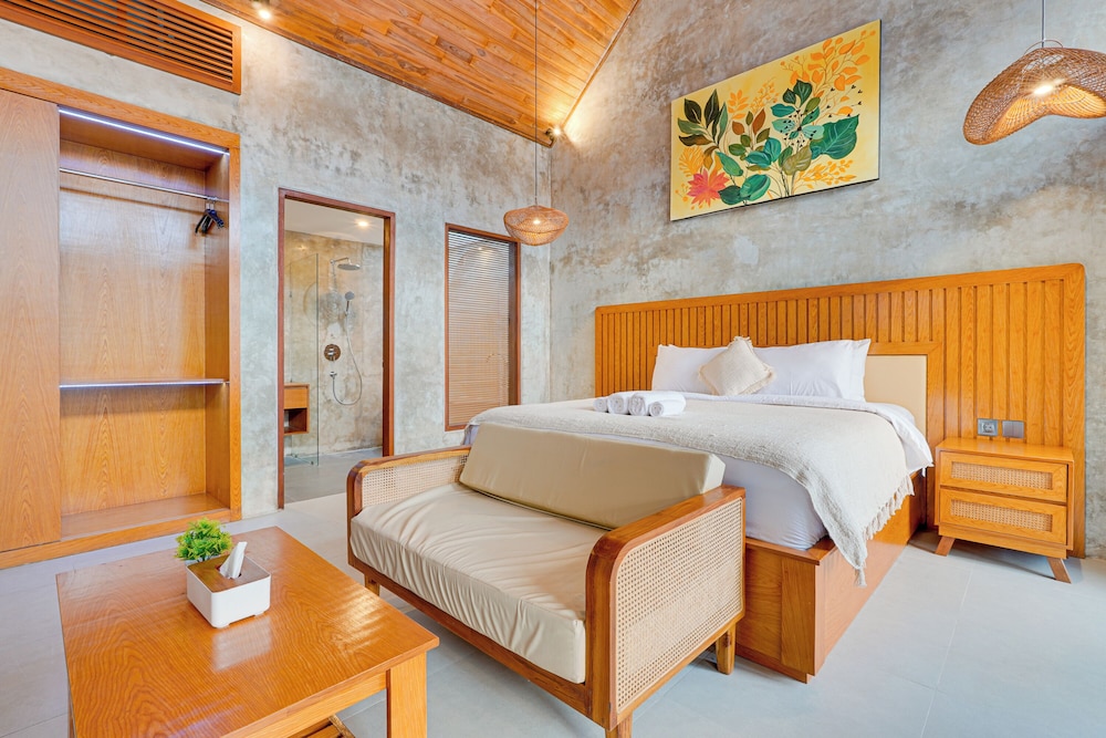 LaLuxe Villa and Residence