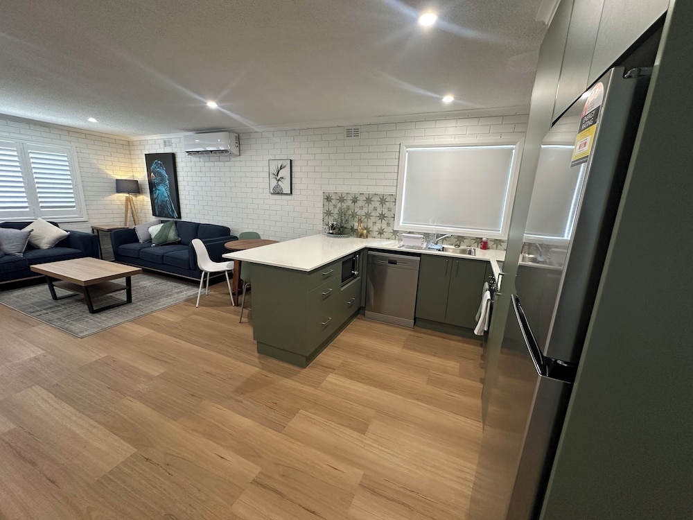 Central Cullen Apartments