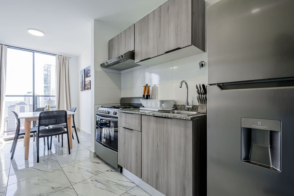 w Comfy 1BR w Great View in Calle 50