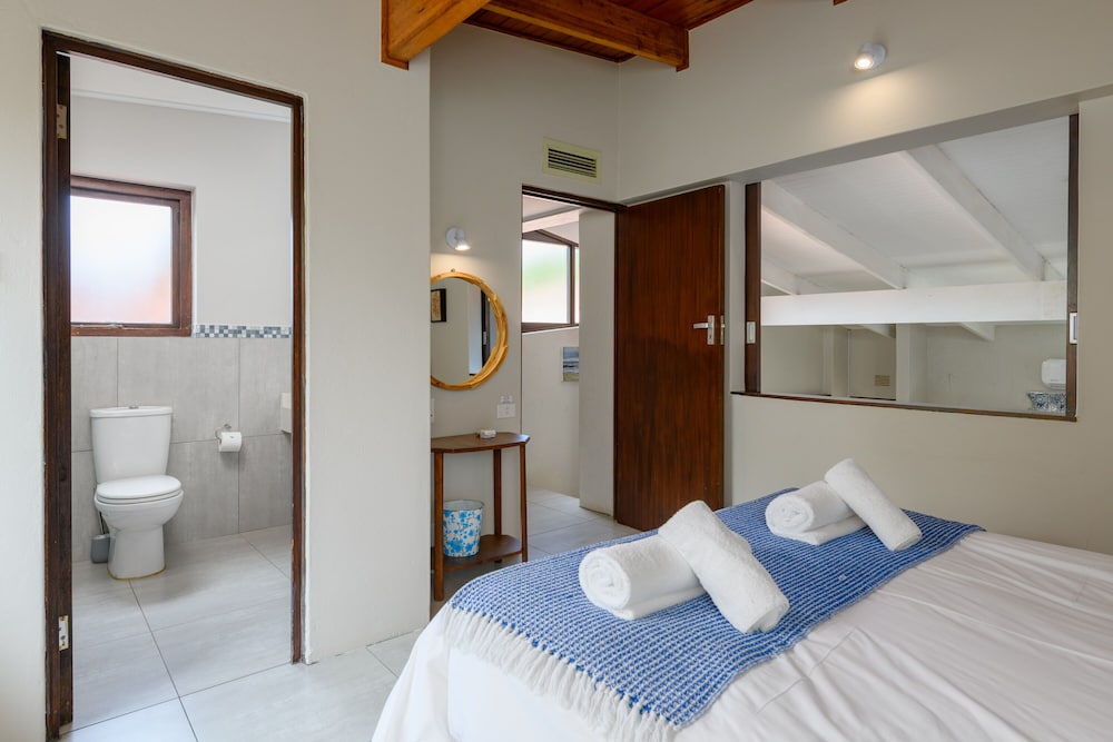 San Lameer Villa Rentals 3114