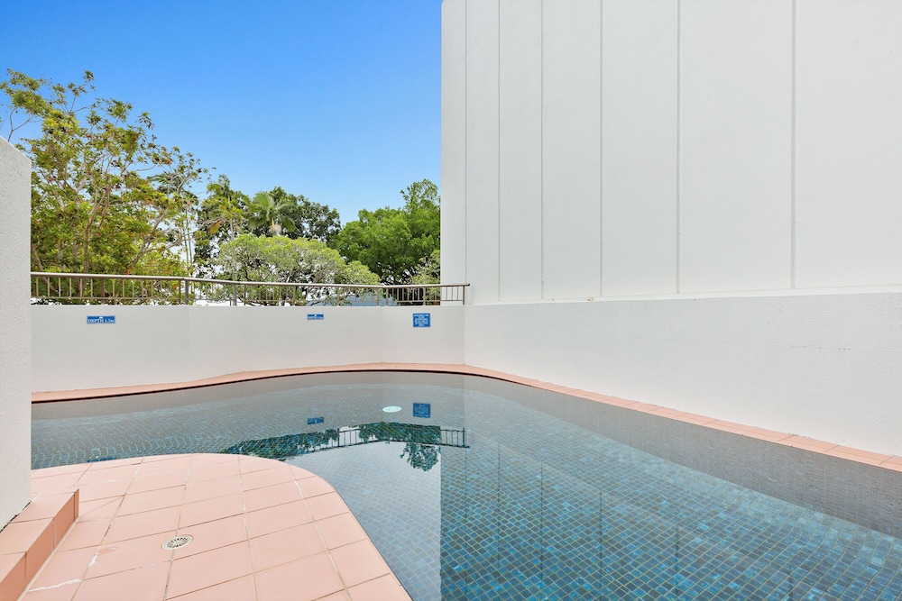 Aquarius Esplanade Retreat