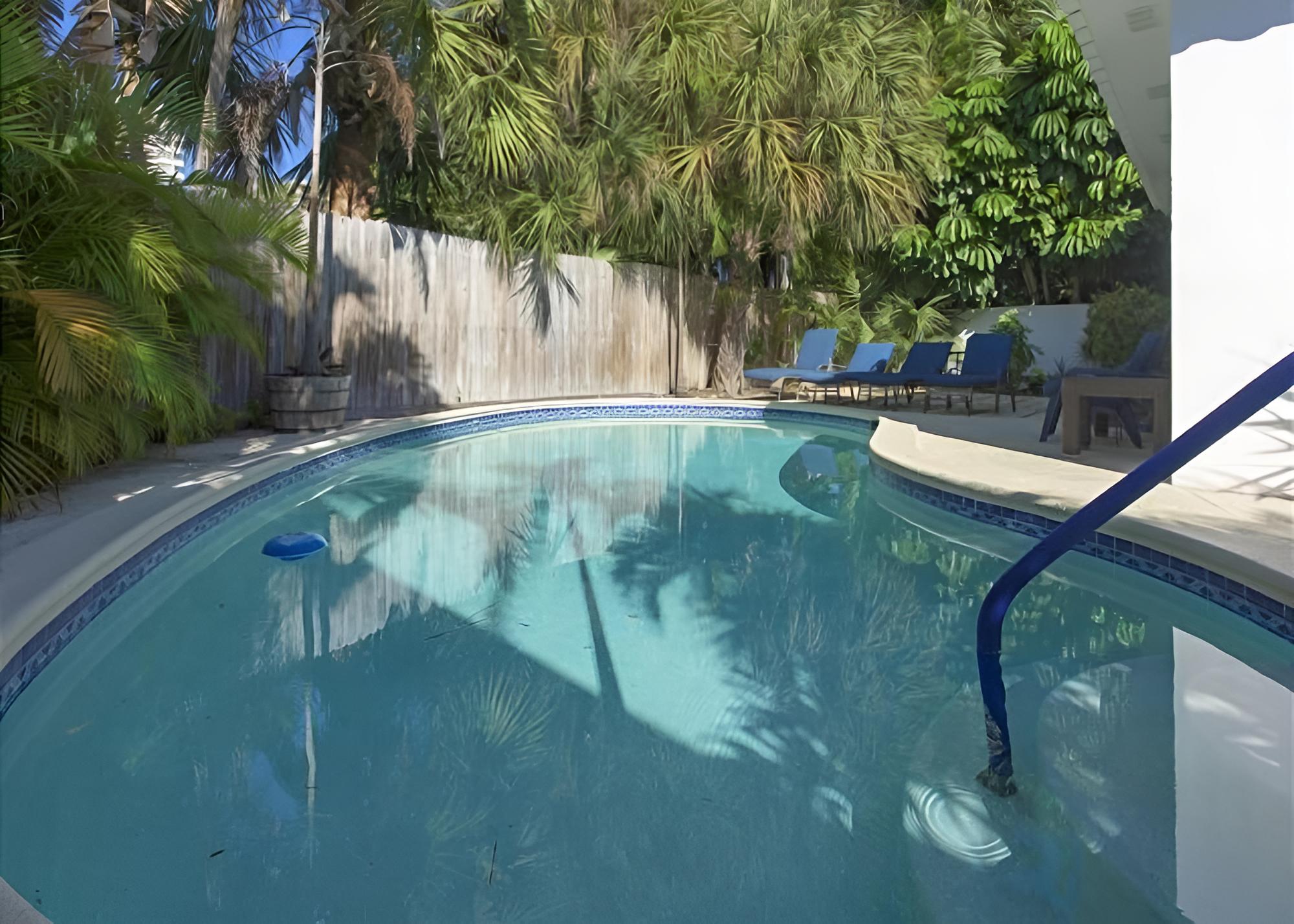 Salty Bungalow Casa Carmela - Image 3