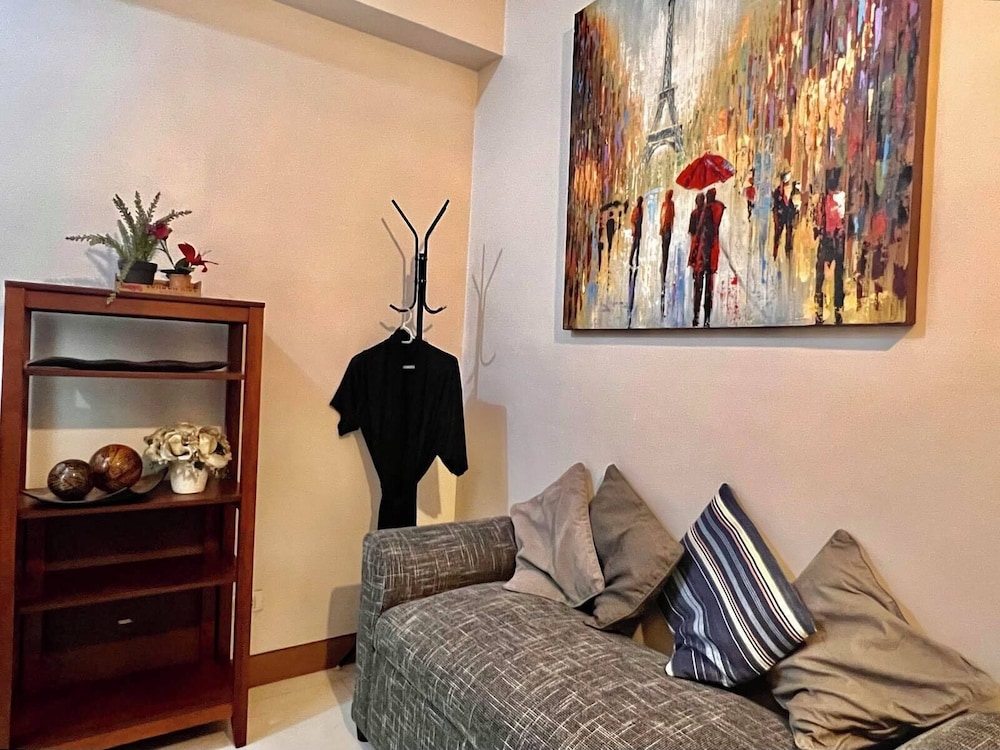 BGC Mckinley City Center Apartments