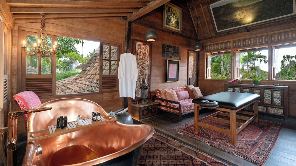 Rumah Melati Estate by Villa Finder