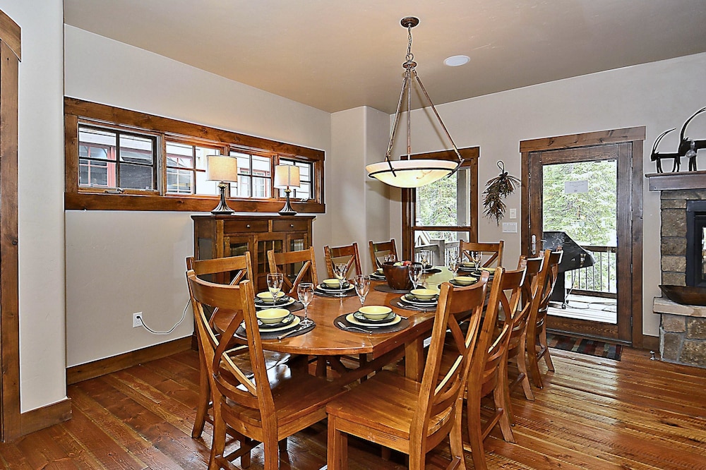 Base Camp 480 4 Bedroom Holiday Home by Winter Park Lodging Company