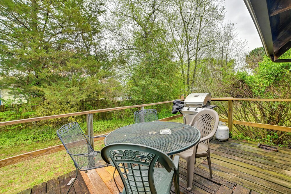 Game Room & Decks: Family Cabin in Springville!