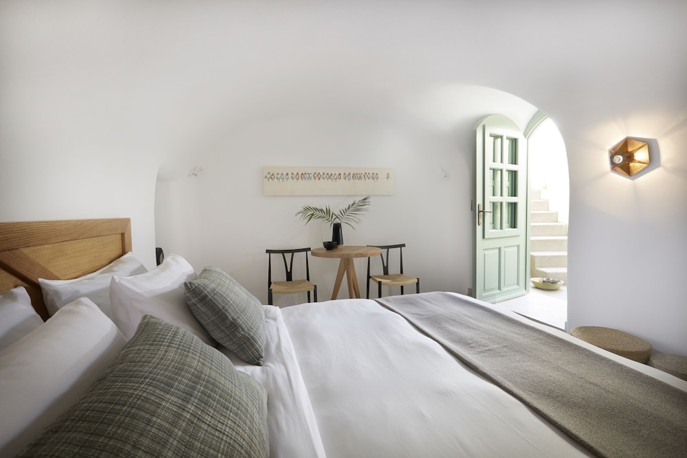 Yellow Orchid Cycladic House view 3
