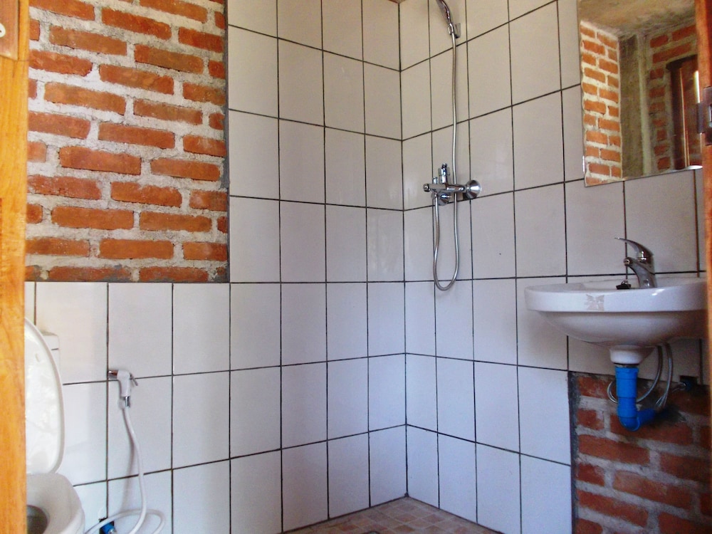 Thitaw Two B&B