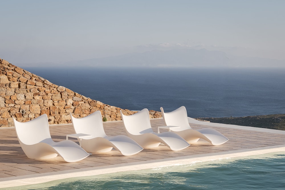 Mykonian Icon Villa