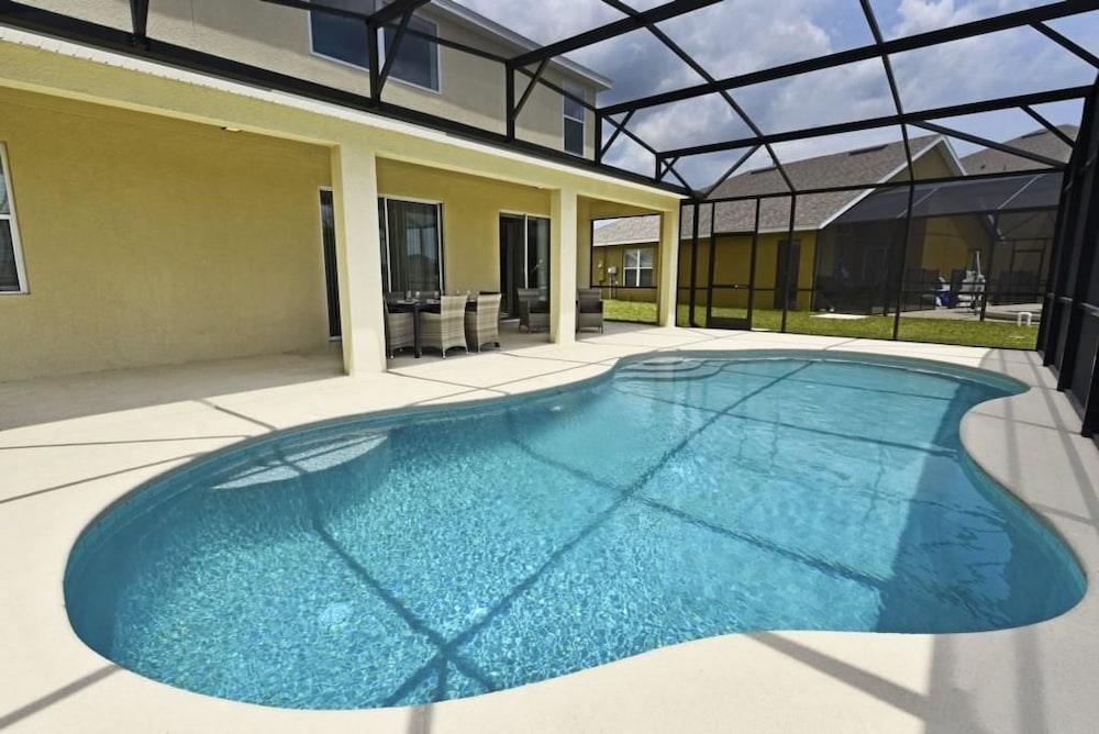 2256 Providence House 6 Bedroom by Florida Star - Image 2