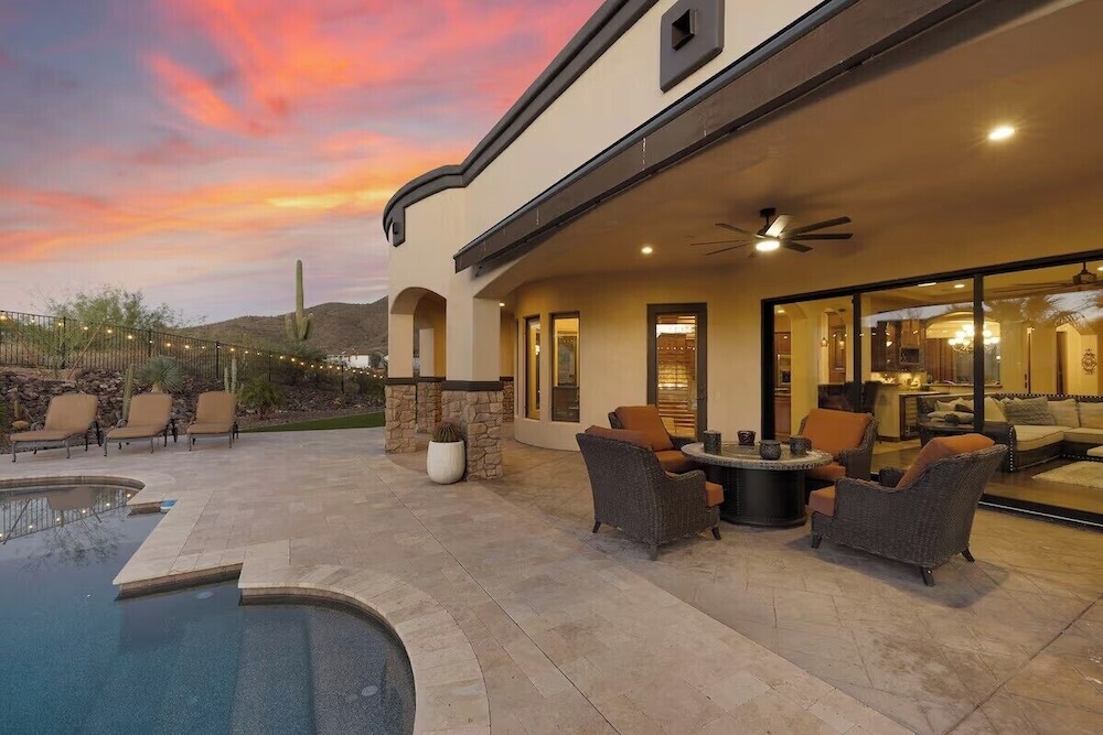 Copper Sky Retreat - Lux villa & pool