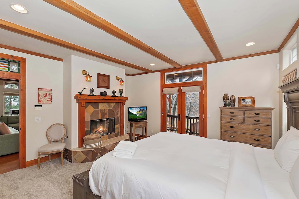Matterhorn Peak Lodge – Upscale Mountain Escape