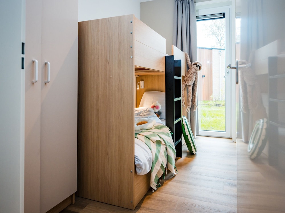Lovely Holiday Home in Voorhuizen With Garden view 4