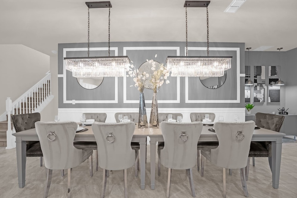 Upstay: Family Retreat w Pool, Cinema & Games Room