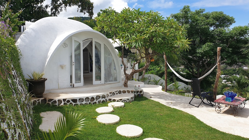 VistaMonti Private Villas