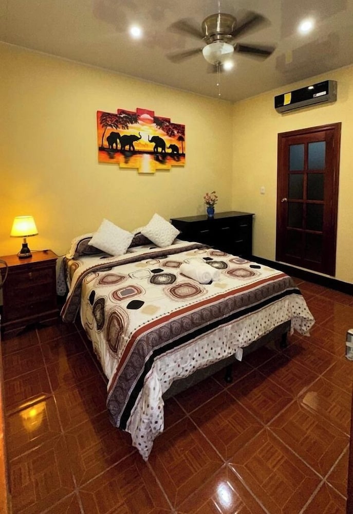 GRANADOS GUEST HOUSE