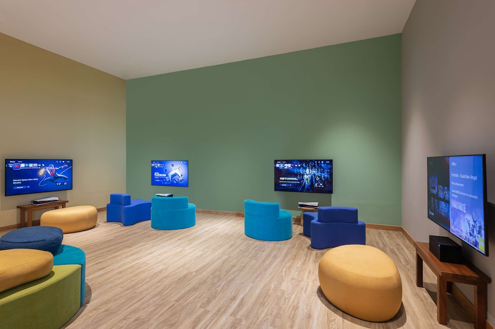 Hampton by Hilton Marjan Island