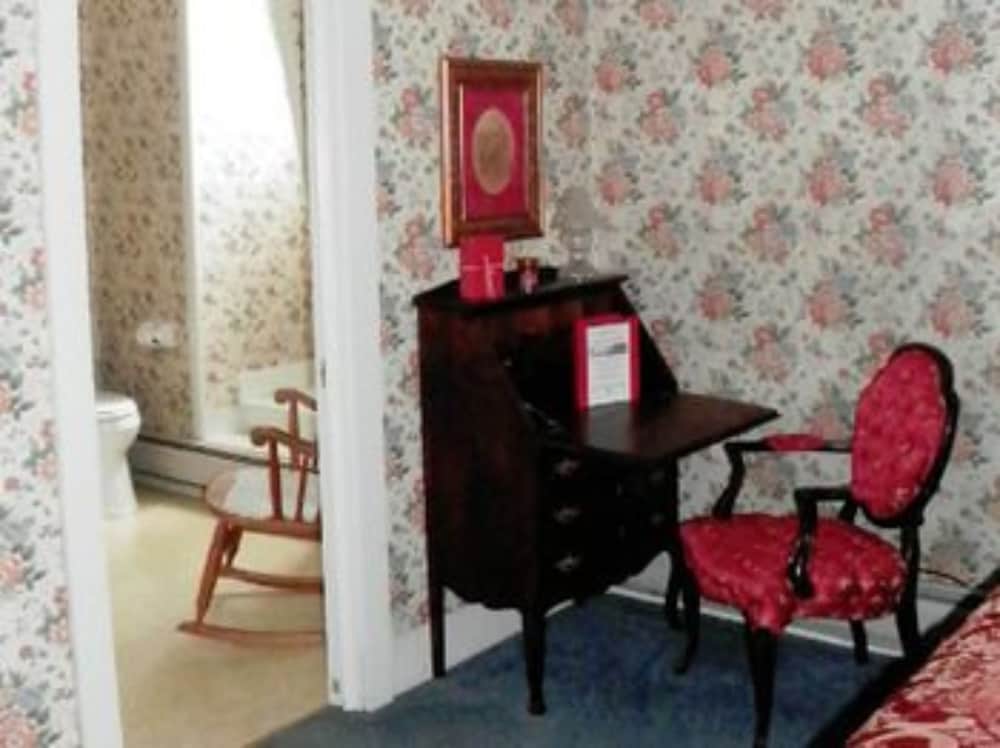 Marble Mansion Inn