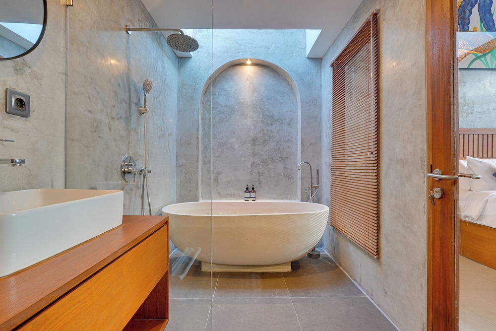 LaLuxe Villa and Residence