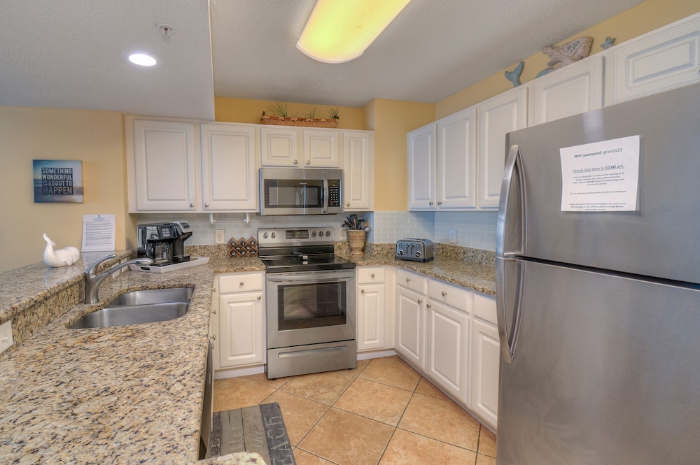 Grand Atlantic by Elliott Beach Rentals
