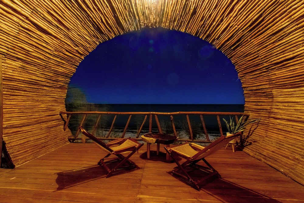 LOB LOB Beach Cabins