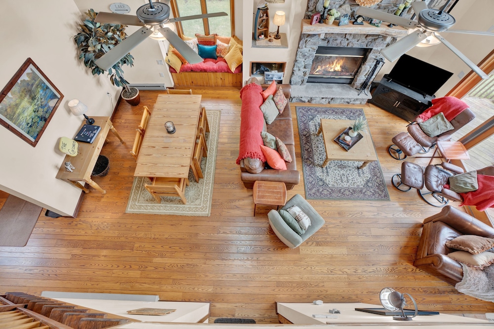 Lakefront Escape - Family Friendly Kayaks