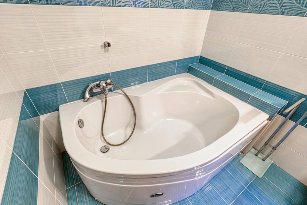 St James the Traditional 4-bed Townhouse Terrace