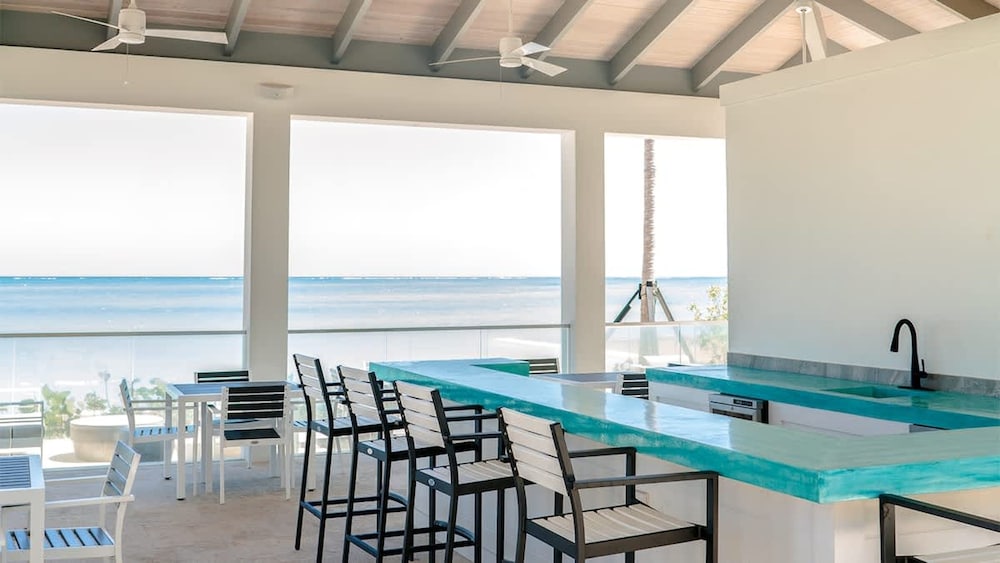 Two Bedroom Cable Beach Condo With Patio