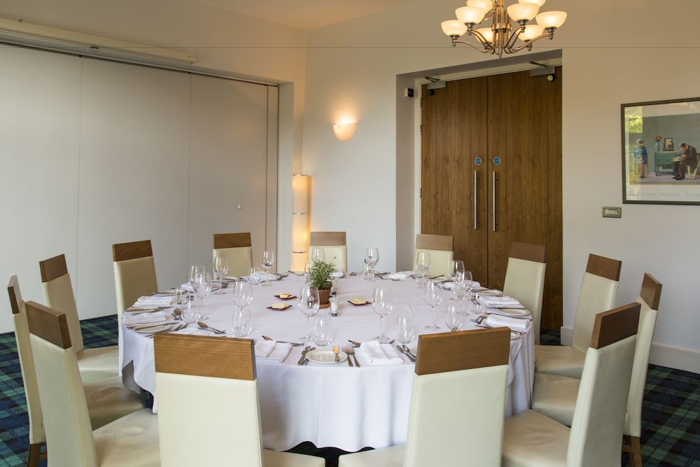 Yeovil Vacations - Lanes Hotel - Property Image 7