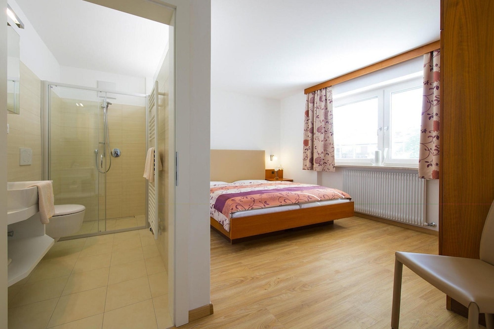 Apartment in Dorf Tirol Near Spronser Lakes view 3