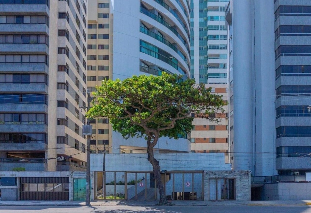 Apto w/ Balcony Beachfront in Boa Viagem Cpf0902