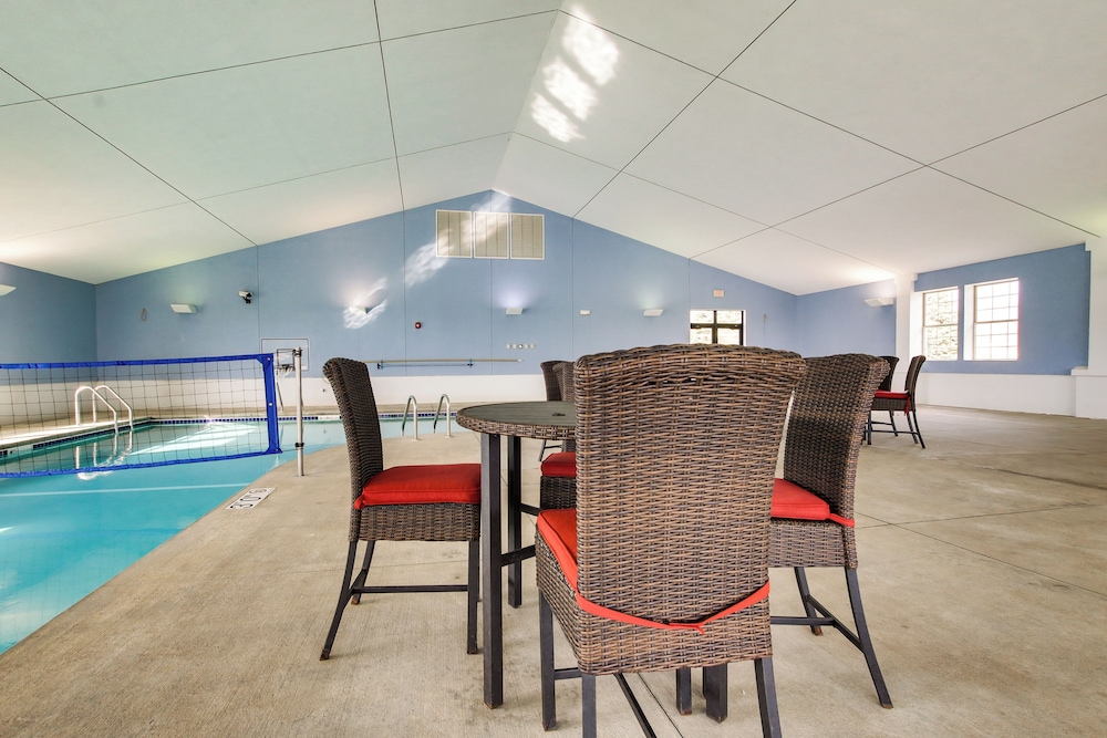 'pattie's Other Place' - Indoor Pool Access!