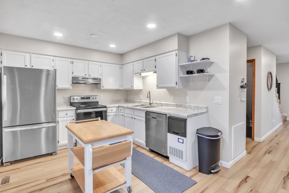 Deerfield Hideaway At Old Rocky 5 Bedroom Home