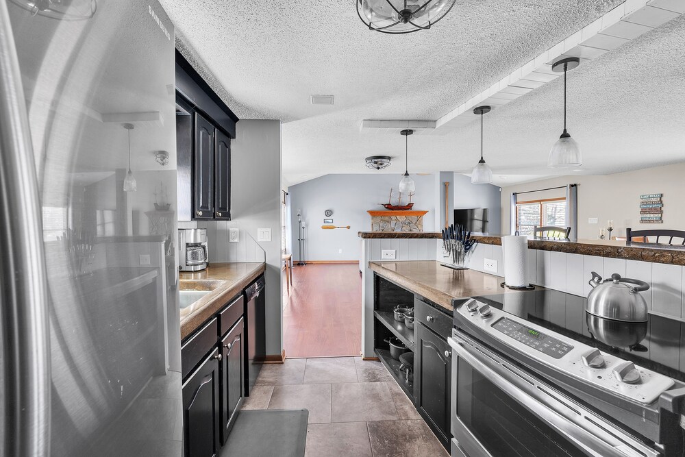 Spacious Hidden Paradise At Lake Norman 4 Bedroom Home