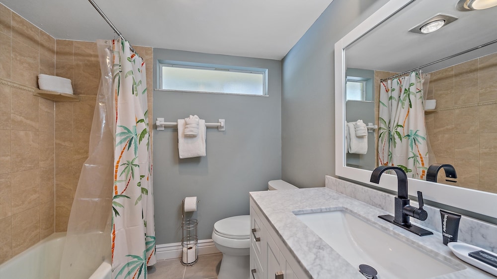 Beach Haven 2 Bedroom Condo