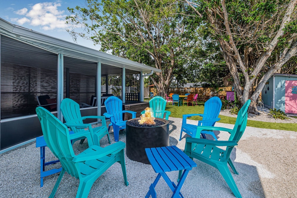 Coastal Sanctuary Near IMG and Beaches