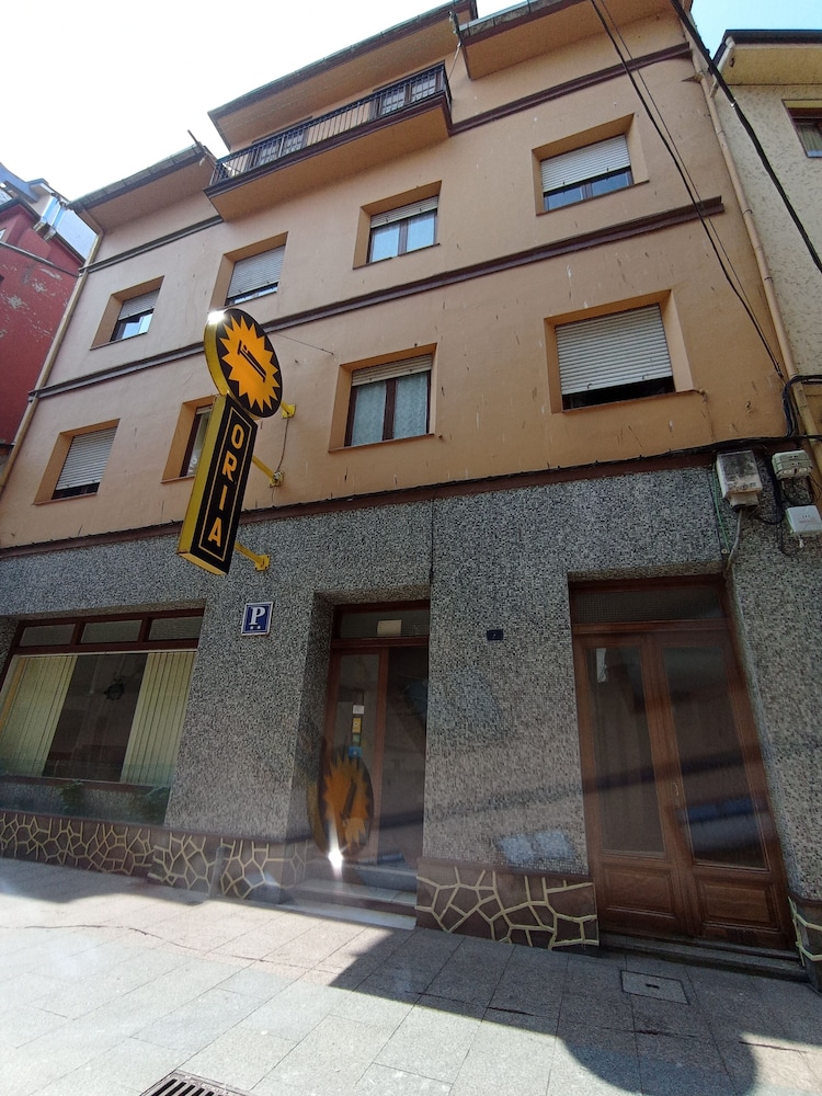 Hostal Oria - Property Image 8