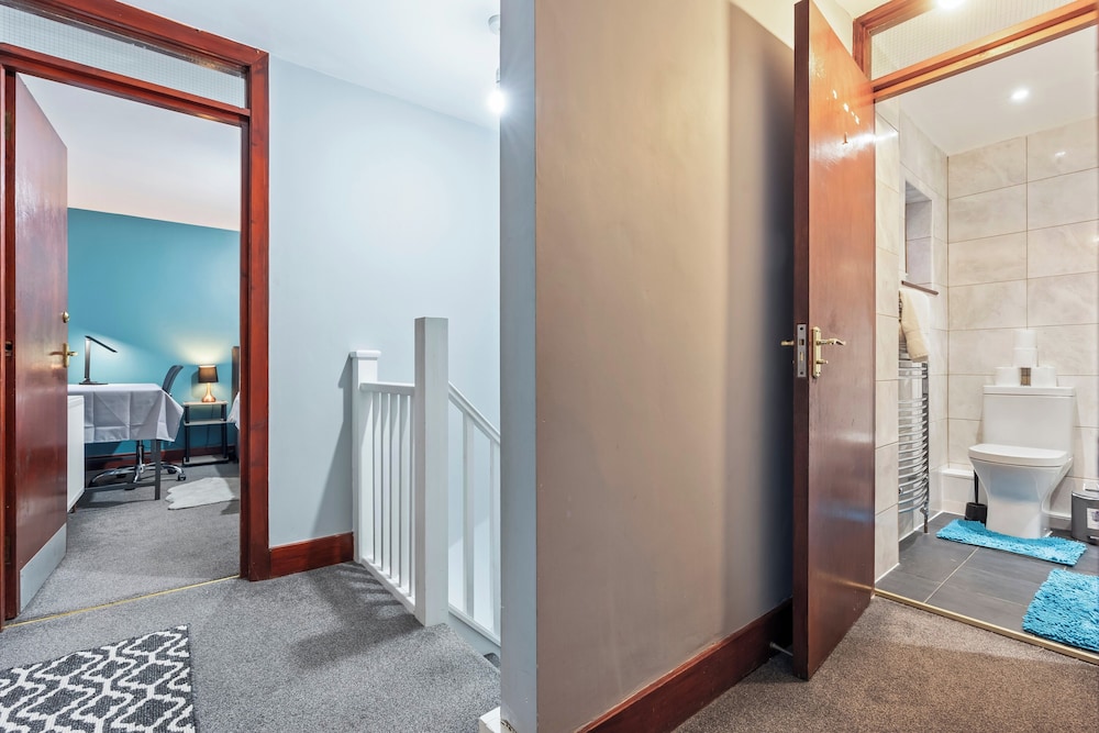 Luxury London Apartment With 3 Bedrooms
